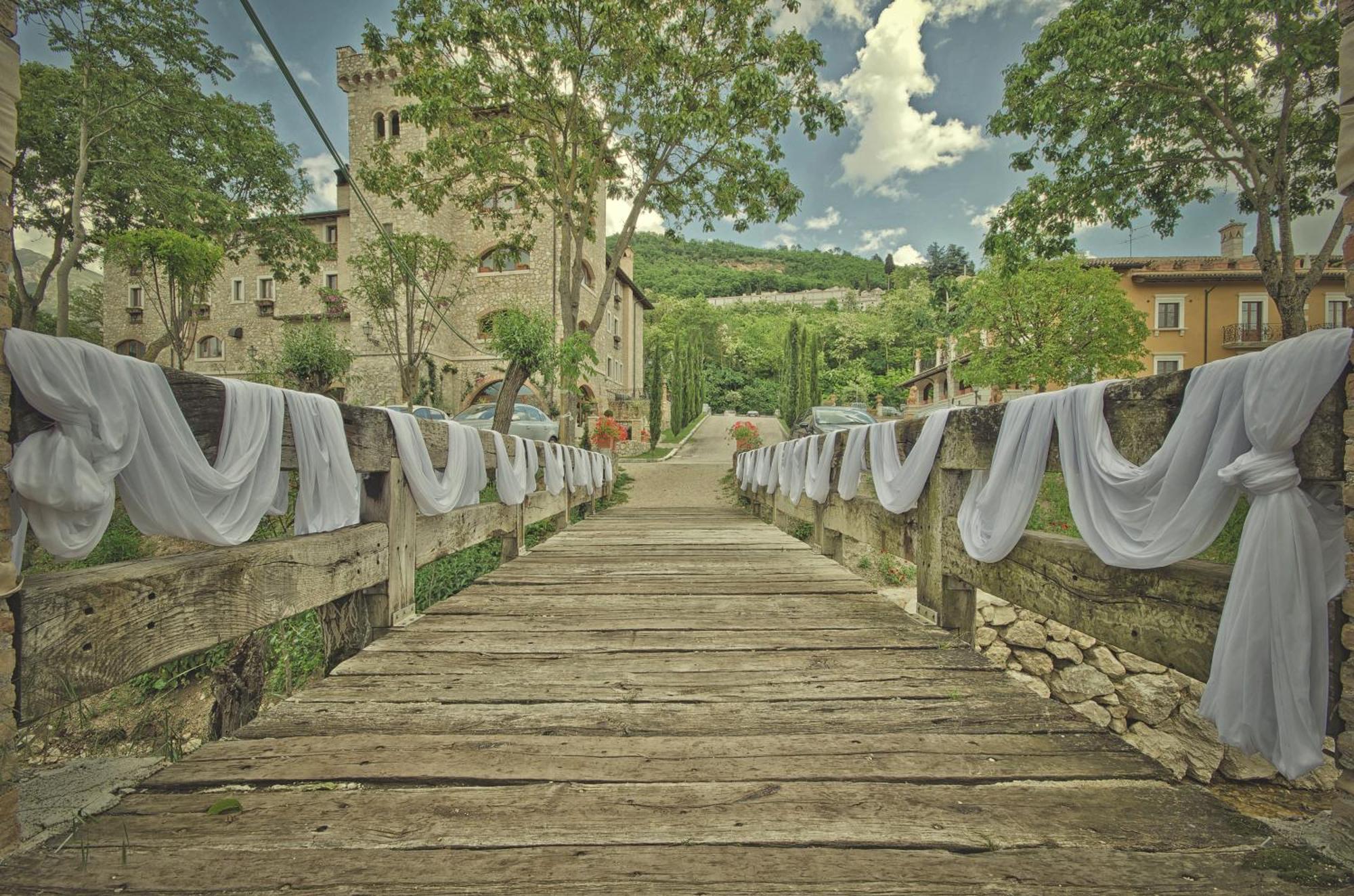 Le Gole Ristorante & Resort チェラーノ エクステリア 写真