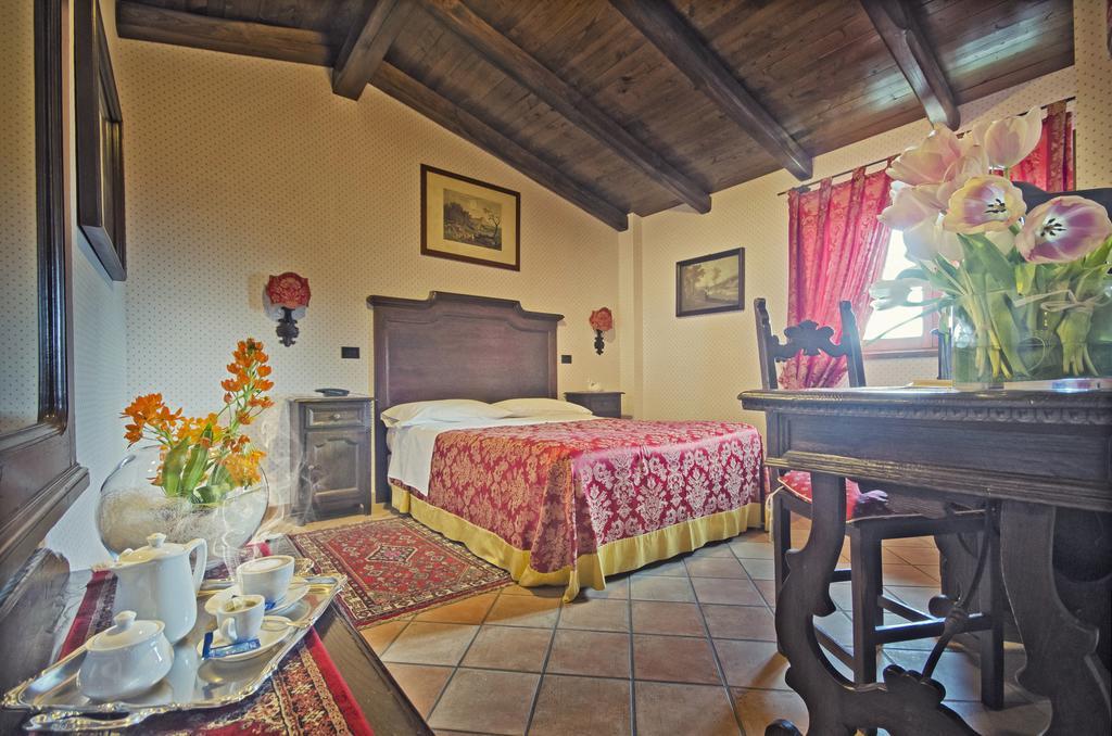 Le Gole Ristorante & Resort チェラーノ 部屋 写真