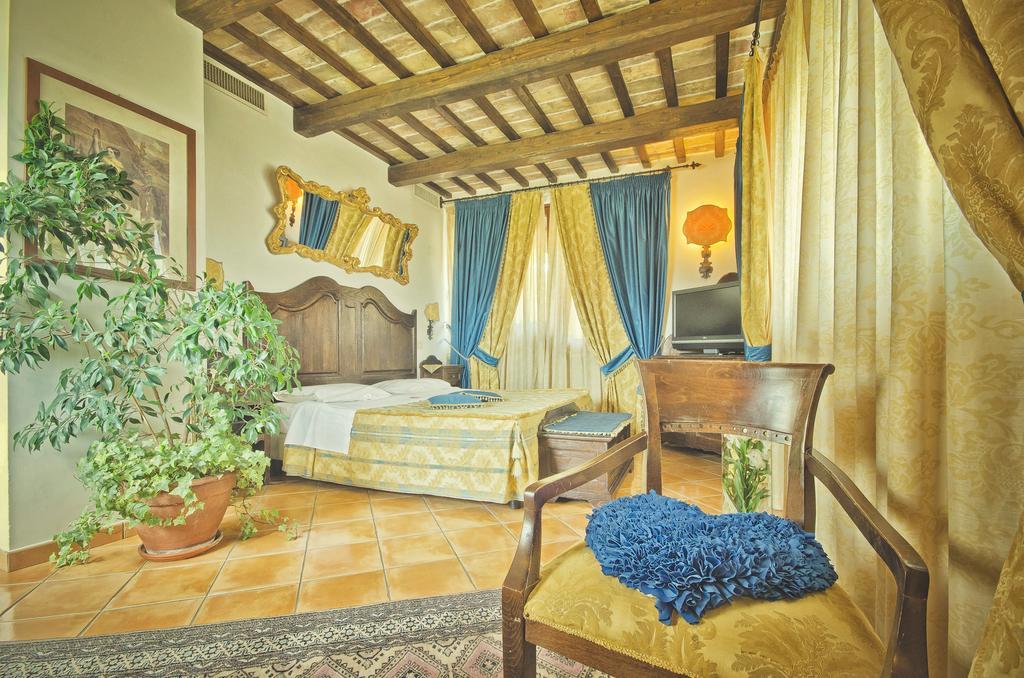 Le Gole Ristorante & Resort チェラーノ 部屋 写真