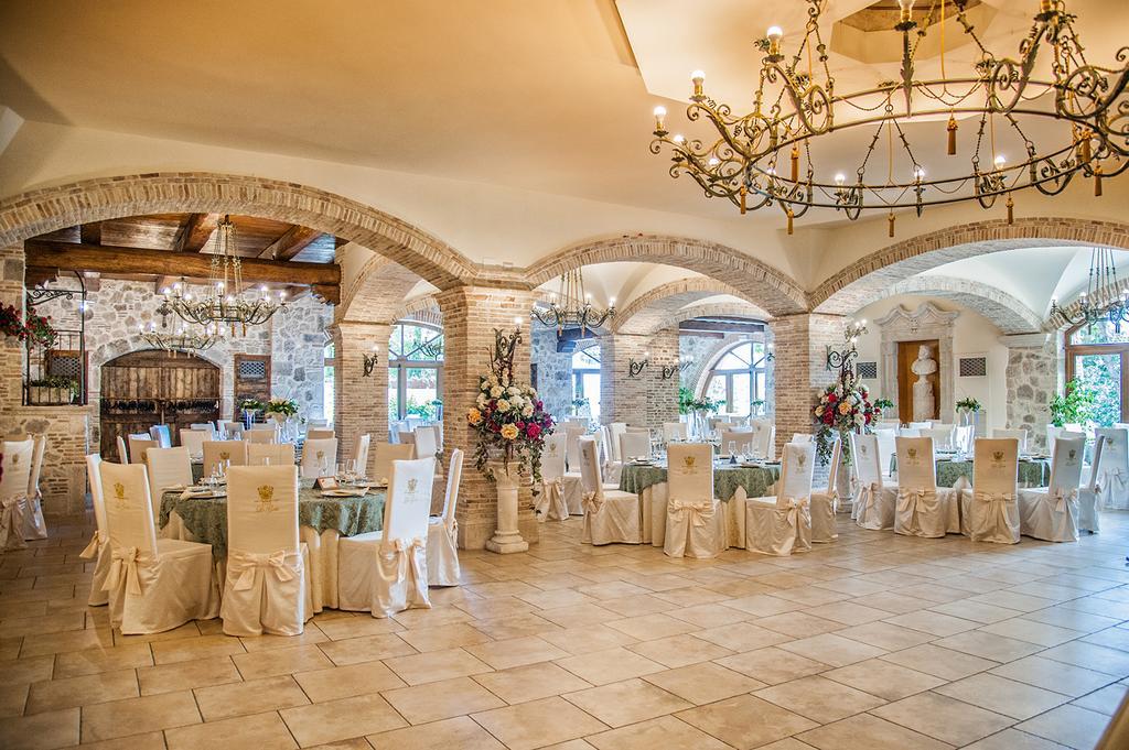Le Gole Ristorante & Resort チェラーノ エクステリア 写真